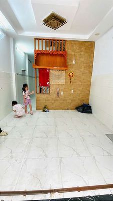 Nhà căn góc 2 phòng — ảnh 1