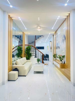Thanh xuân 43m , 6 tầng, 6 ngủ full nội thất — ảnh 1