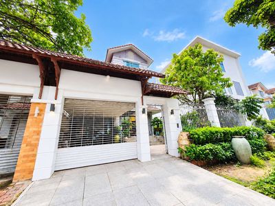 Biệt thự sang trọng – nam phú villas, quận 7 full nội thất cao cấp — ảnh 1