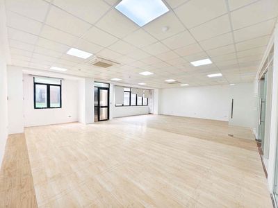 Sàn VP Huỳnh Thúc Kháng 120m2 cho thuê 22tr/tháng, thang máy, bảo vệ — ảnh 1