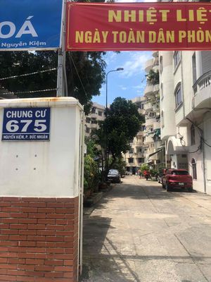 Căn hộ lầu 5 - Chung cư 675 Nguyễn Kiệm - 2PN,Ngay Công viên Gia Định — ảnh 1