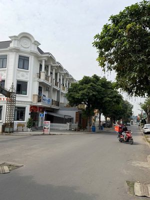 Hạ 1ty, Nhà 3 lầu HOÀN CÔNG Mặt tiền kinh doanh. Go Dĩ An. — ảnh 1