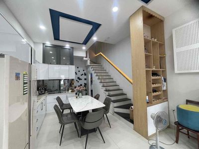 Nhà đẹp giá rẻ 4 tầng trung tâm Long Trường vào ở ngay chỉ 5 Tỷ — ảnh 1