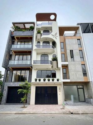 Nhà 5m x 25m. 6 Tầng Thang Máy đẹp mê 1/ Ngắn Lê Văn Khương — ảnh 1