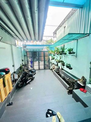 Cho thuê nhà hẻm 520 ql13 đối diện vạn phúc. trệt 2lầu 5pn 3wc sân oto — ảnh 1