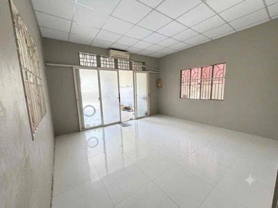 Nhà 1t1l 3pn sân đậu oto gần vin long trường q9 — ảnh 1