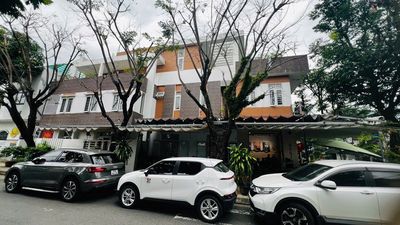 Cần Bán nhà 3 tầng 2MT đường LƯƠNG NHỮ HỘC- dt:135m2, nhà đẹp, giá tốt — ảnh 1