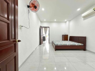 1PN Balcon sân vườn , Máy giặt riêng NGAY LUỸ BÁN BÍCH — ảnh 1