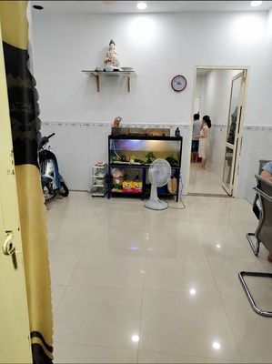 Nhà gác đúc, sơn phết mới, 2phòng ngủ,Lê Thị Hà,Tân Xuân Hóc Môn — ảnh 1