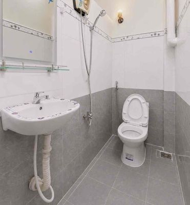 Mặt bằng kinh doanh chợ Ga Phú Nhuận - Diện tích 24m2, ngang 3,5m — ảnh 1