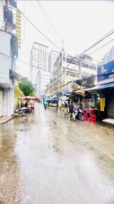 Nhà mặt tiền giá hẻm - đường 12m - đang cho thuê có dòng tiền — ảnh 1