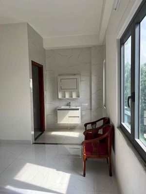 Cho thuê nhà 4 tầng mới xây gần VROSA Khang Điền , đường số 291 ra đườ — ảnh 1