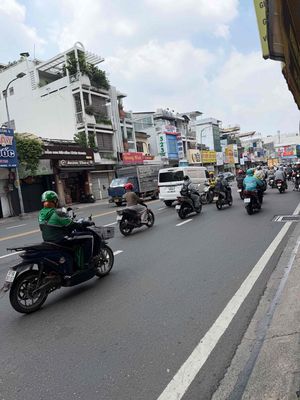 Cho thuê mặt bằng đẹp 8x16.5m lối đi riêng,lề đường rộng -giáp quận 1 — ảnh 1