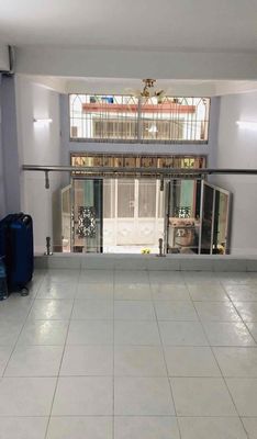 Cho Thuê Nhà 273 Nhật Tảo Quận 10 32M2 4 Tầng 2 PN - 13 Tr — ảnh 1