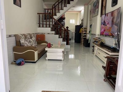 Bán nhà sổ chung dt 50m2 gần ngã ba ông xã Tân Đông Hiệp — ảnh 1