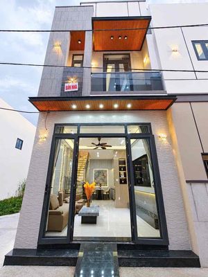 Nhà lầu lộ ô tô 3 phòng ngủ hẻm 112 hoàng quốc việt — ảnh 1