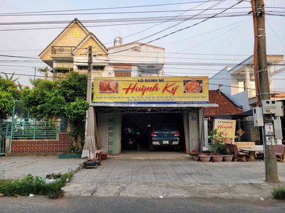 Bán nhà mặt tiền lớn kế chợ — ảnh 1
