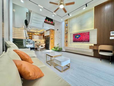 Nhà 3 tầng mặt tiền đường nguyễn thúy: full nội thất — ảnh 1