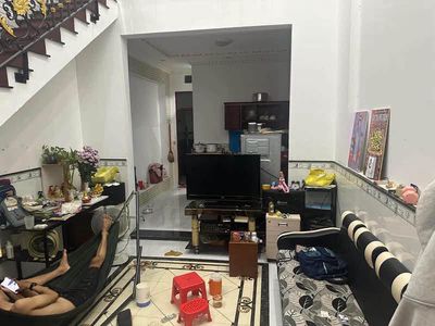 Cho thuê nhà 60m2 gần chợ Tân Long, Dĩ An — ảnh 1