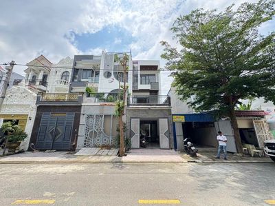 Cho thuê nhà 1 trệt 2 lầu KDC Lê Phong, Dĩ An — ảnh 1