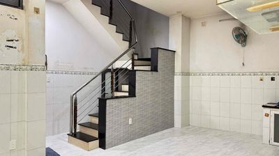 Nhà cho thuê 3 tháng 2 quận 10-40m2-3 tầng-2 pngủ máy lạnh,3wc- 11tr — ảnh 1