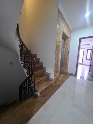 Bán nhà 7 tầng Nguyễn Khánh Toàn, Cầu Giấy, ô tô tránh — ảnh 1