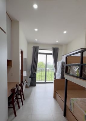 Nhà 3 tầng đúc; 3 tầng trang bị đủ nội thất; HXH 6m; gần Phú Mỹ Hưng — ảnh 1
