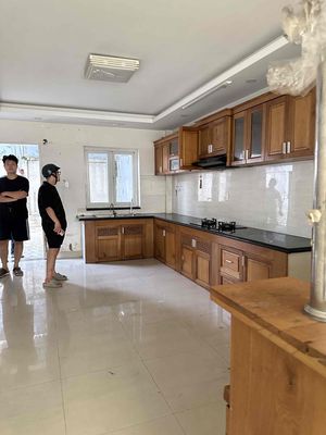 Cho thuê nhà Thới an q12 700m 1lửng 2lầu 6Pn 6wc đường tải 18tr cho CH — ảnh 1