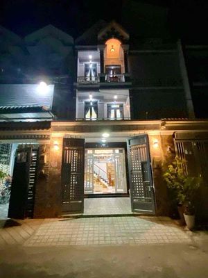 Nhà phố xe hơi đậu sân huỳnh tấn phát — ảnh 1