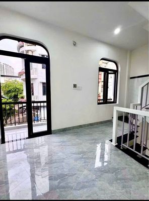Bán nhà 3 tầng ôm góc 2 mặt tiền Bạch Đằng — ảnh 1