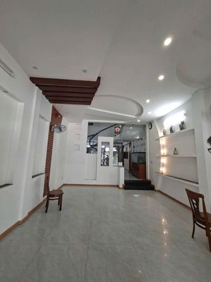 Nc. . cho thuê nhà 3 tầng . gần .đường 10m5 . — ảnh 1