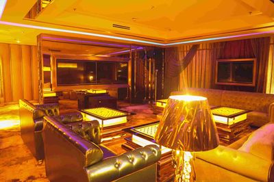 Karaoke 10 phòng đầy đủ thiết bị 5 sao — ảnh 1