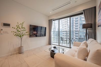 Bán căn hộ – 1pn – new city – có ban công - decor tối giản — ảnh 1