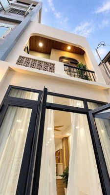 Nhà đẹp 2 tầng 3PN tặng nội thất ngay Chợ Trần Văn Quang — ảnh 1
