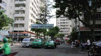 Bán cc 2 phòng ngủ 2 wc 74m2 căn góc 2 ban công thoáng mát — ảnh 1