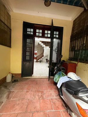 Cho thuê nhà Đức Giang- Vỉa hè- Ô tô tránh, Kinh Doanh, 4PN. Giá 6,8tr — ảnh 1