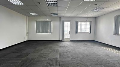 Văn phòng 70m2 cmt8 q3 - ngăn sẵn phòng họp — ảnh 1