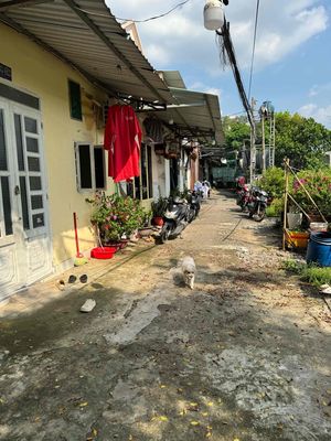 Cần bán gấp nhà cấp 4 hẻm xe hơi phường hiệp thành rất nhiều tiện ích — ảnh 1