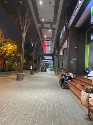 Căn chung cư cao cấp, vị trí trung tâm, ban công view hồ nước — ảnh 1