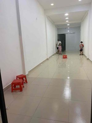 Cho thuê nhà nc mt đường 3.5x24 tr 1 lầu 3pn 2vs CMT8 P5 Q.Tân Bình — ảnh 1