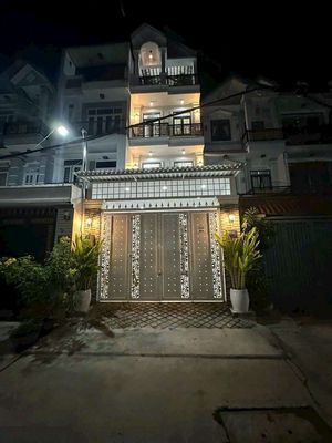Cho thuê nhà nguyên căn xe hơi đậu trong nhà 1979 htp nhà bè — ảnh 1