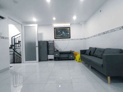 Nhà cho thuê nguyên căn 4 tầng giá 8 tr — ảnh 1