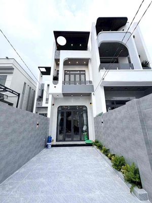 Bán nhà lầu phường tân phong sân oto bự giá rẻ — ảnh 1