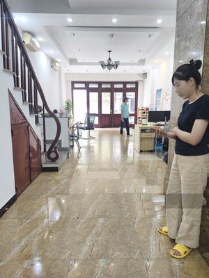 Nhà liền kề phố trung hòa - 100m x5 tầng - 10 phòng rộng - 40 triệu/th — ảnh 1