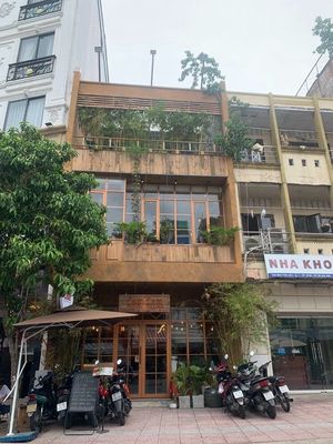 Ngang 6m - hơn 200m2 sử dụng - mặt tiền 102 mai thị lựu, quận 1.! — ảnh 1
