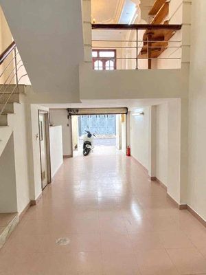 Cho thuê nhà hxh hoàng hoa thám 72m2 - hxh - xe hơi ngủ nhà — ảnh 1