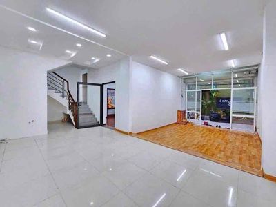 Cho thuê nhà 3tầng 7pn-3wc LÝ TỰ TRỌNG, Hải Châu gần Sông Hàn — ảnh 1