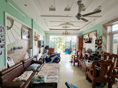 Mặt tiền kdc êm đềm - tặng nhà 4 tầng - 4pn - ngay công viên — ảnh 1