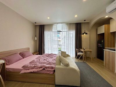 Căn hộ quận 10 ban công lớn, full nội thất, máy giặt riêng — ảnh 1