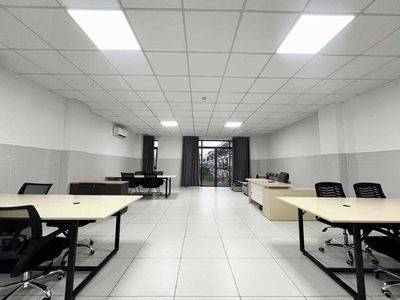 Văn phòng 110m2 full nội thất chỉ 15,8tr/tháng tại Vạn Phúc City — ảnh 1